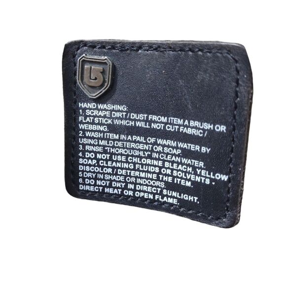 Burton backpack with aux jack - Picture 9 of 15